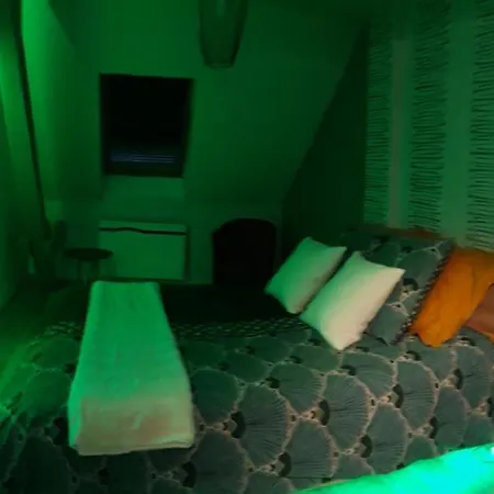 Gite Les Combles Du Bonheur Apartment *